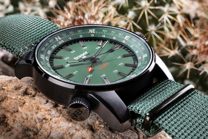 Obrázek Traser P68 Pathfinder GMT Green + UV svítilna zdarma