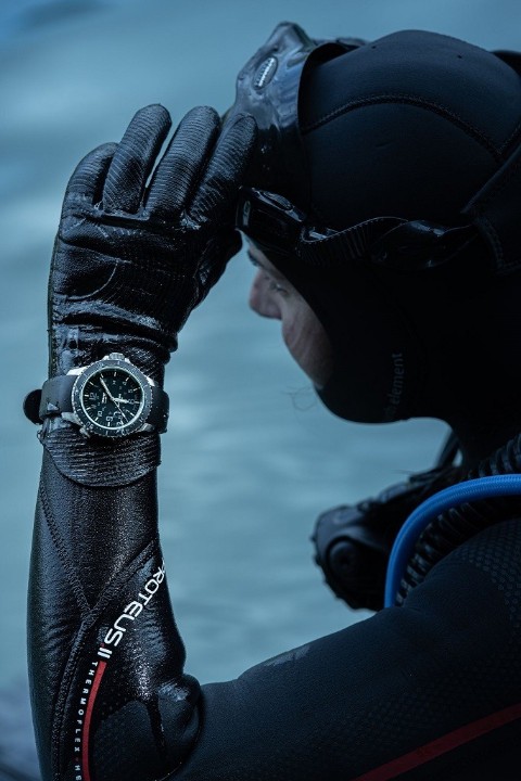 Obrázek Traser P67 Diver Black Special Set + UV svítilna zdarma