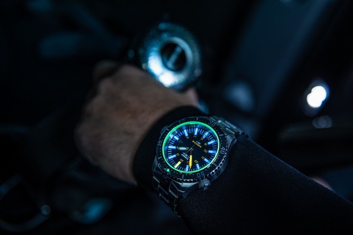 Obrázek Traser P67 Diver T100 Blue Special Set + UV svítilna zdarma