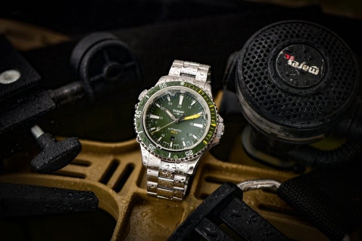 Obrázek Traser P67 Diver Automatic Green Special Set + UV svítilna zdarma