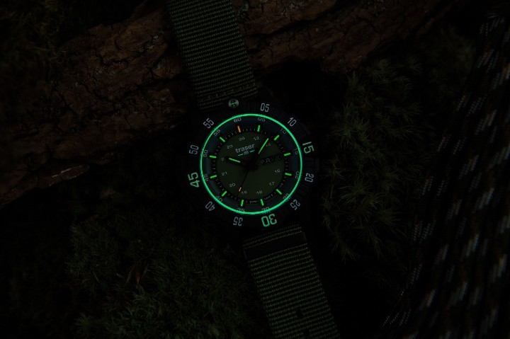 Obrázek Traser P99 Q Tactical Green NATO + UV svítilna zdarma