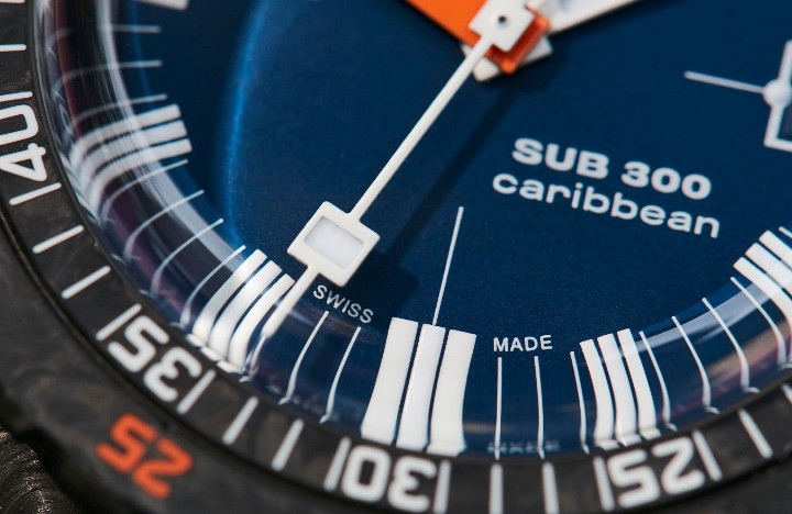 Obrázek Doxa SUB 300 Carbon Caribbean