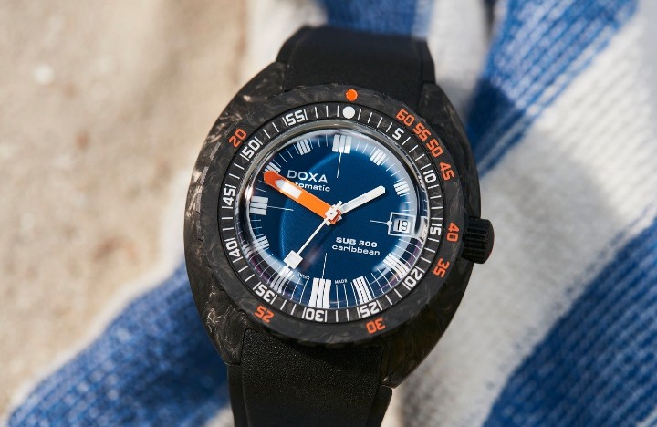 Obrázek Doxa SUB 300 Carbon Caribbean