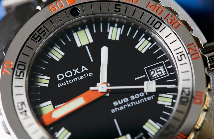 Obrázek Doxa SUB 300T Sharkhunter