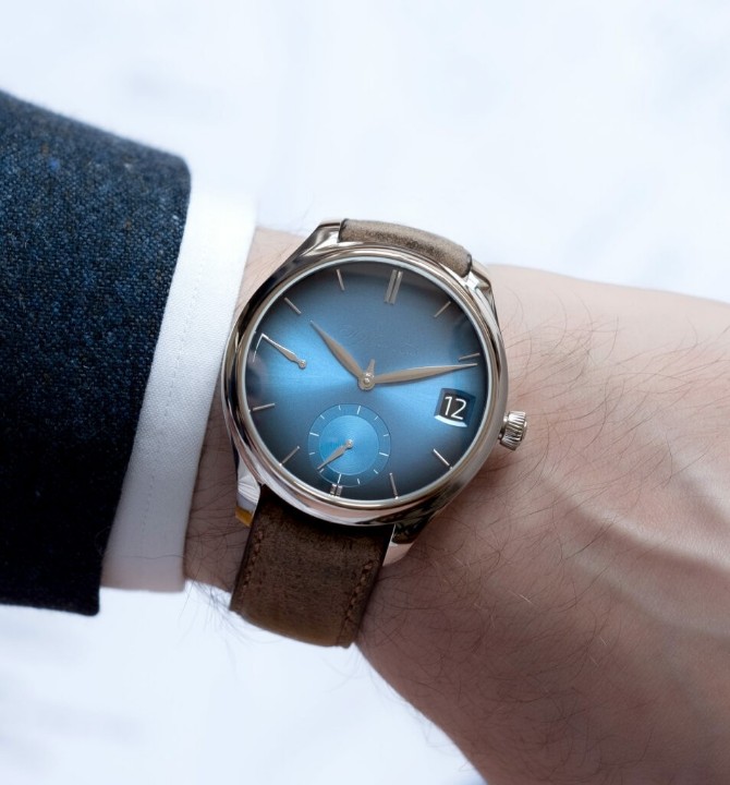 Obrázek H. Moser & Cie Endeavour Perpetual Calendar Funky Blue