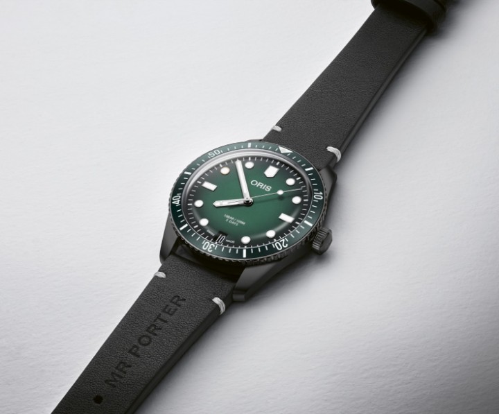 Obrázek Oris Divers 10 Years of Mr Porter Limited Edition