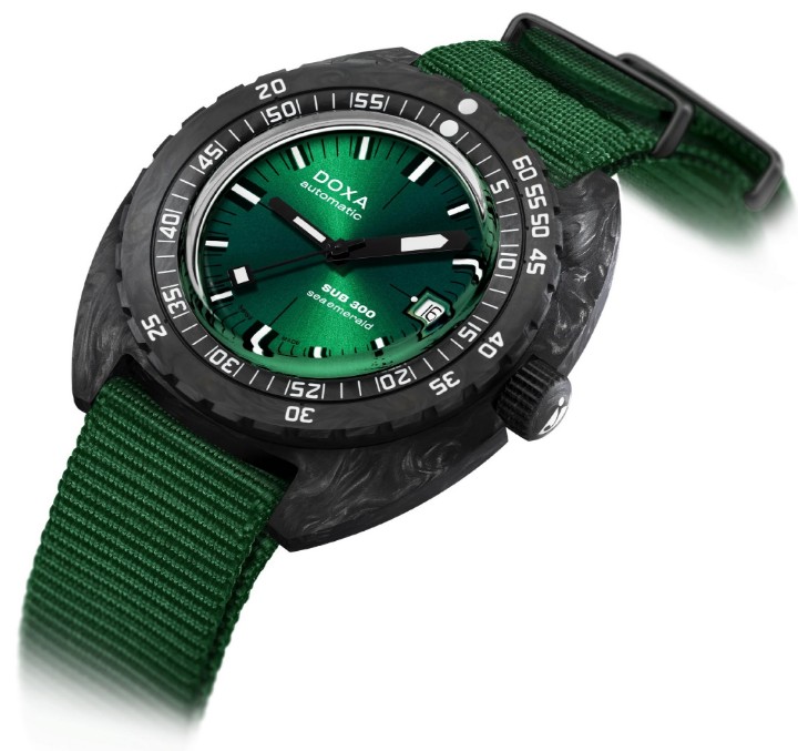 Obrázek Doxa SUB 300 Carbon Sea Emerald