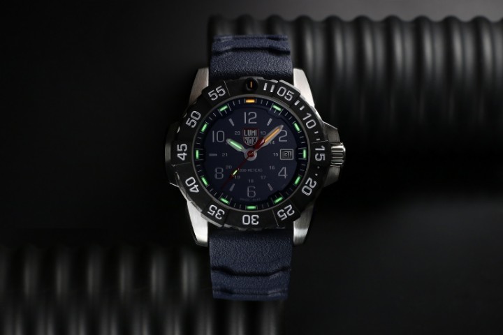 Obrázek Luminox Navy SEAL 3250 Time Date Series