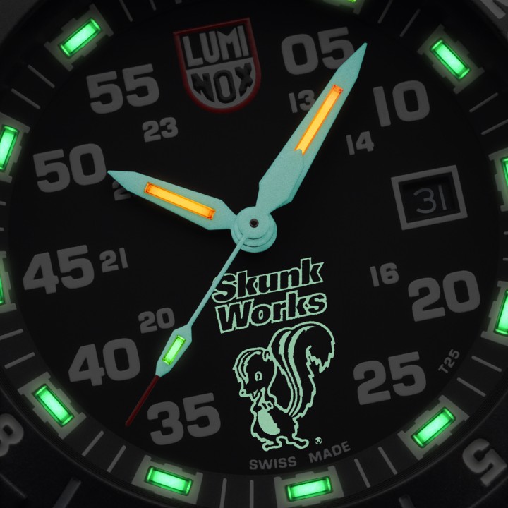 Obrázek Luminox F-117 x Skunk Works Heritage 6440 Series