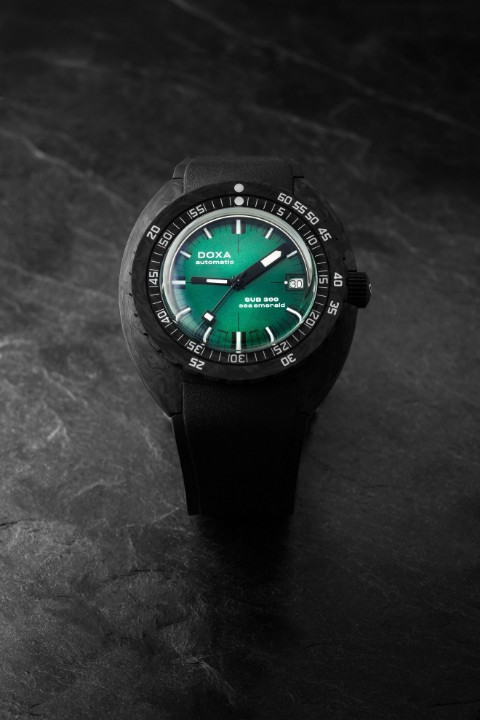 Obrázek Doxa SUB 300 Carbon Sea Emerald